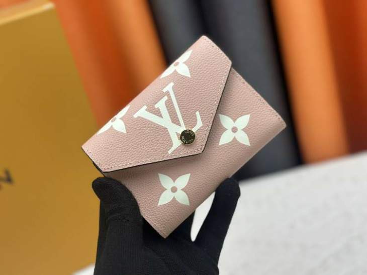 Picture of Louis Vuitton Wallets _SKUfw208747909fw